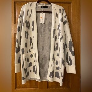 Merokeety cardigan. Size Medium NWT